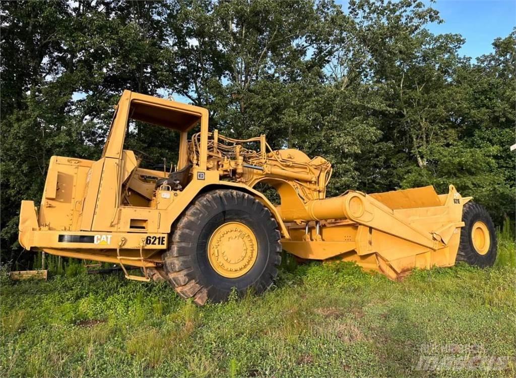 CAT 621E Скрепери