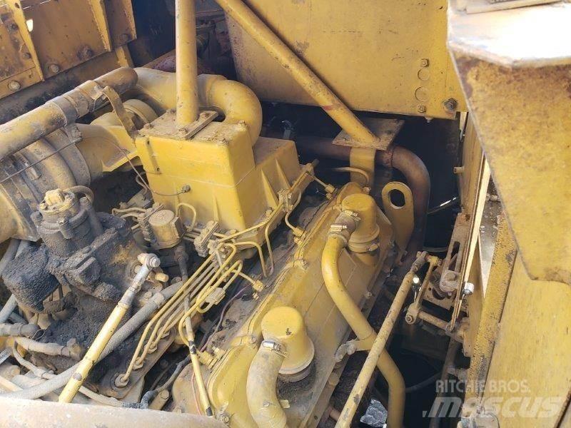 CAT 631D Скрепери