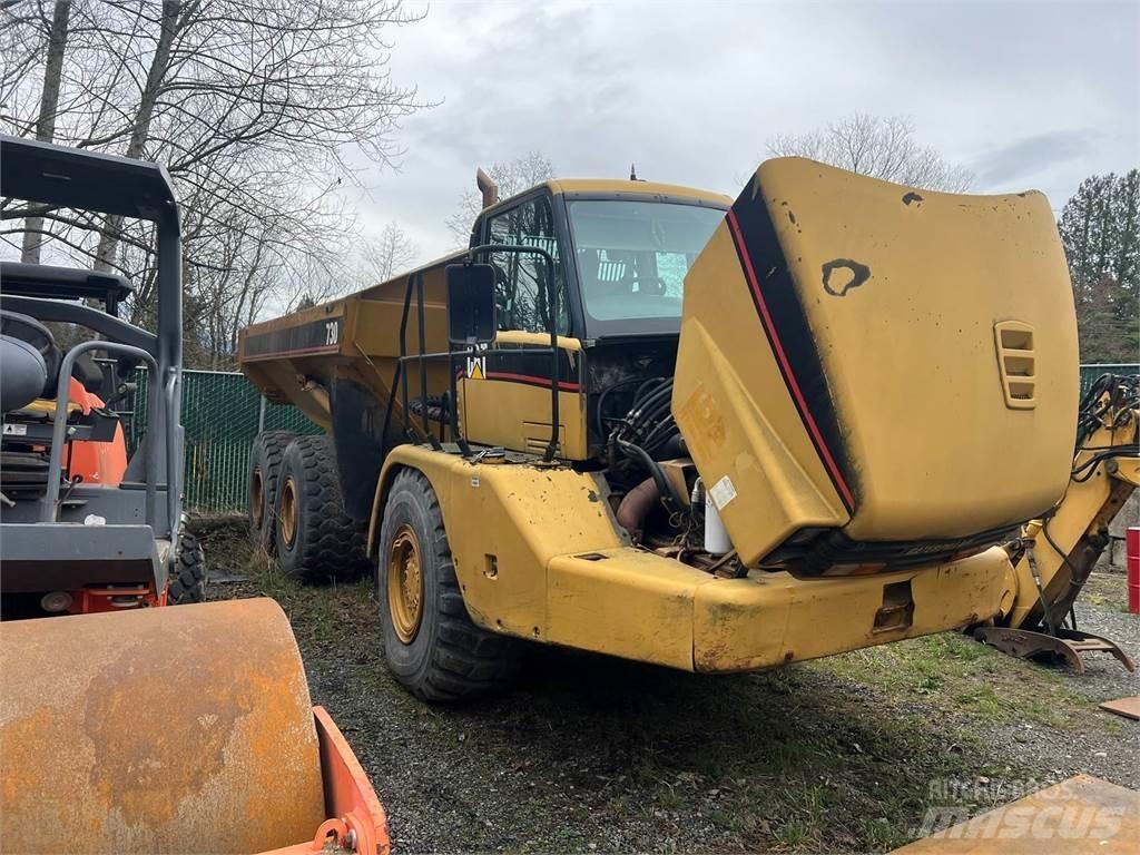 CAT 730 Зчленовані самоскиди