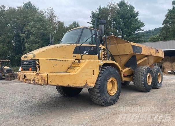 CAT 740 Зчленовані самоскиди