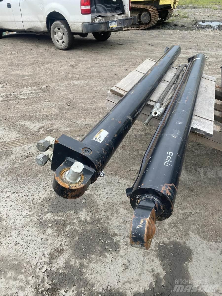 CAT 740B Транспорт - Інші