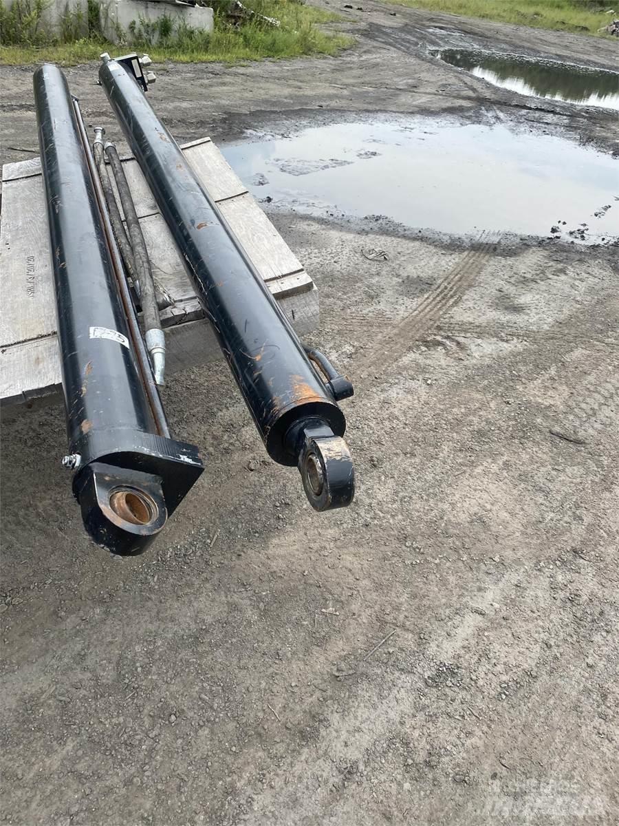 CAT 740B Транспорт - Інші