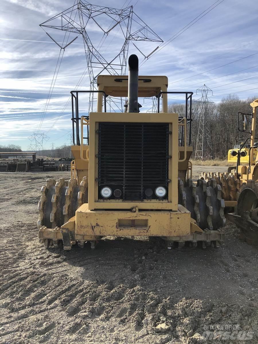 CAT 815B Ущільнювачі грунту