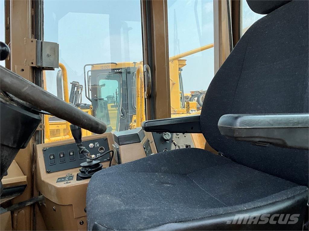 CAT 815F Ущільнювачі грунту