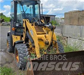CAT 904H Фронтальні навантажувачі