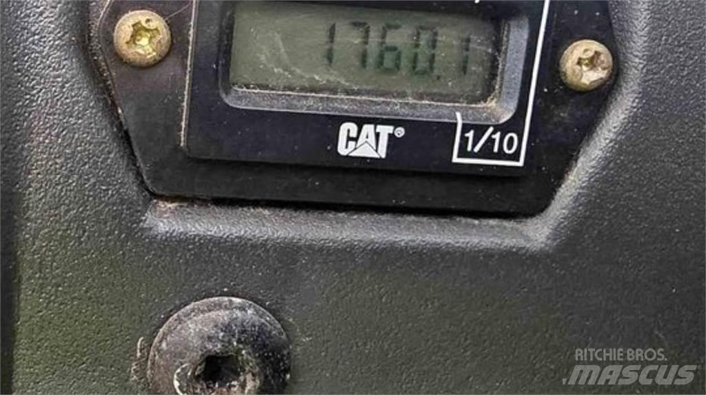CAT 904H Фронтальні навантажувачі