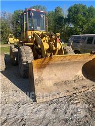 CAT 916 Фронтальні навантажувачі