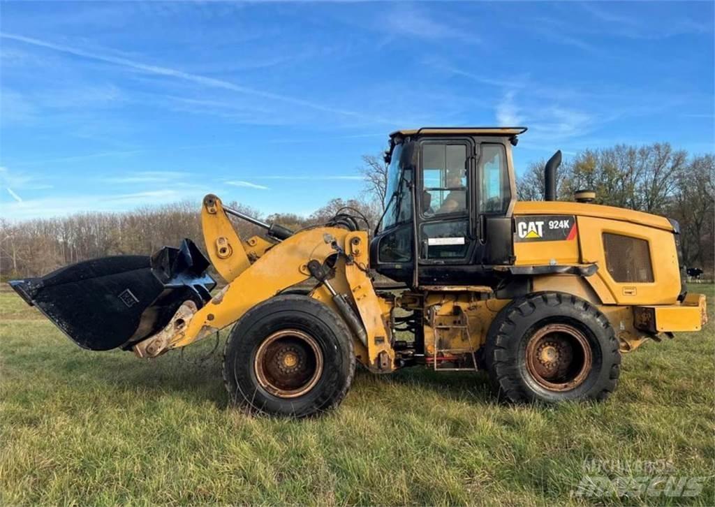 CAT 924K Фронтальні навантажувачі