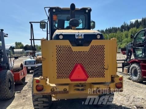 CAT 924K Фронтальні навантажувачі