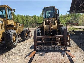 CAT 926E Фронтальні навантажувачі