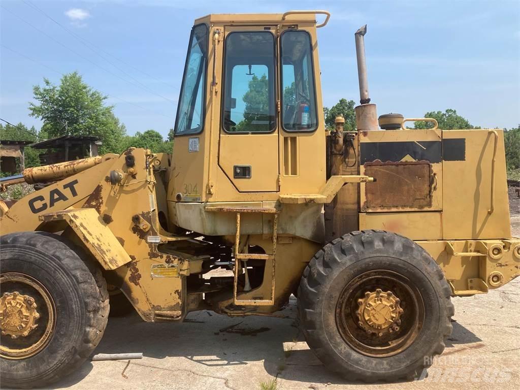 CAT 926E Фронтальні навантажувачі