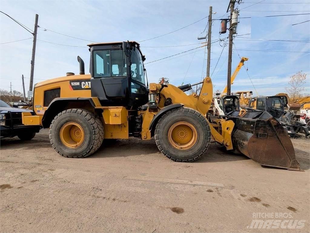 CAT 926M Фронтальні навантажувачі