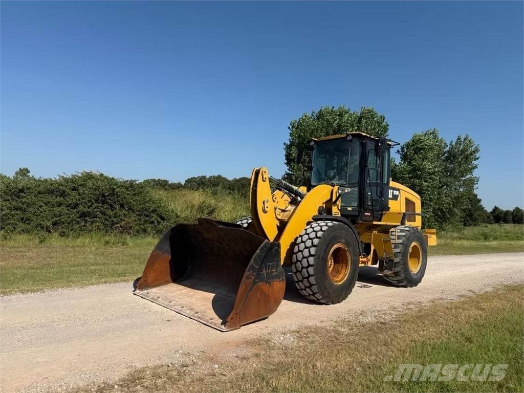CAT 926M Фронтальні навантажувачі