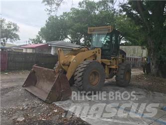 CAT 928G Фронтальні навантажувачі