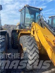CAT 930G Фронтальні навантажувачі