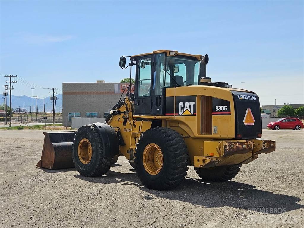 CAT 930G Фронтальні навантажувачі