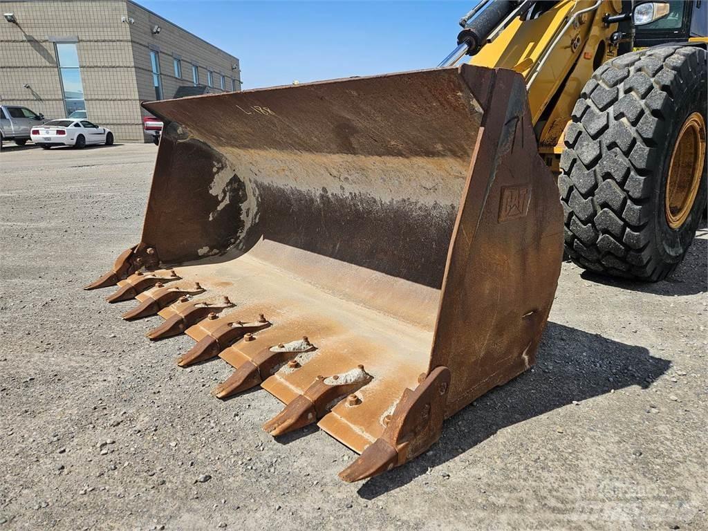 CAT 930G Фронтальні навантажувачі