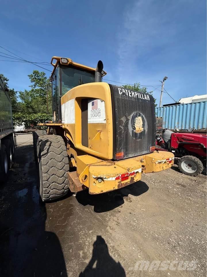 CAT 930G Фронтальні навантажувачі