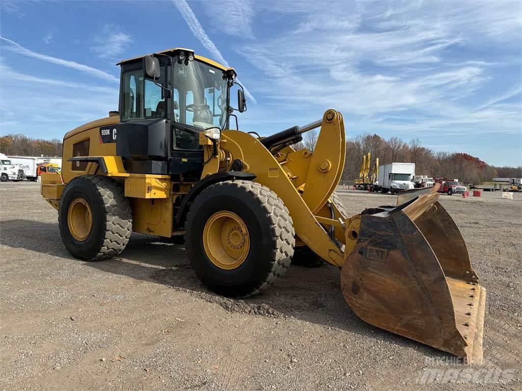 CAT 930K Фронтальні навантажувачі