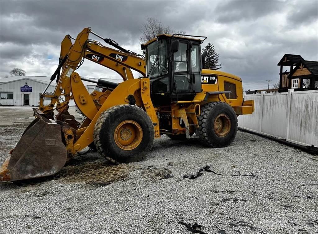 CAT 930K Фронтальні навантажувачі