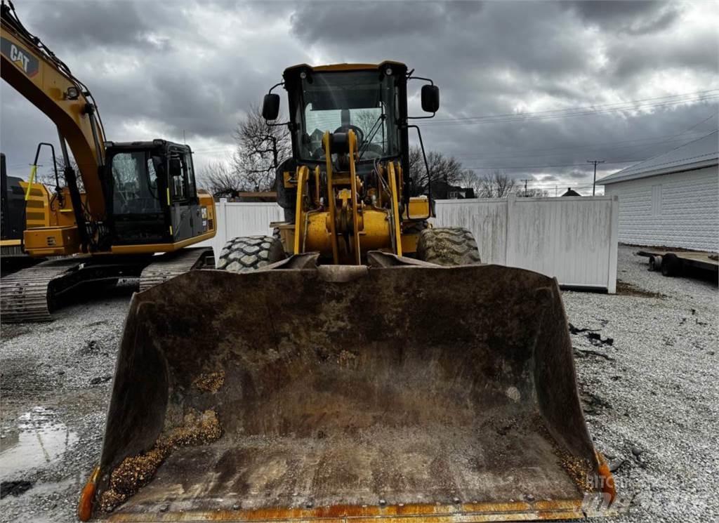 CAT 930K Фронтальні навантажувачі