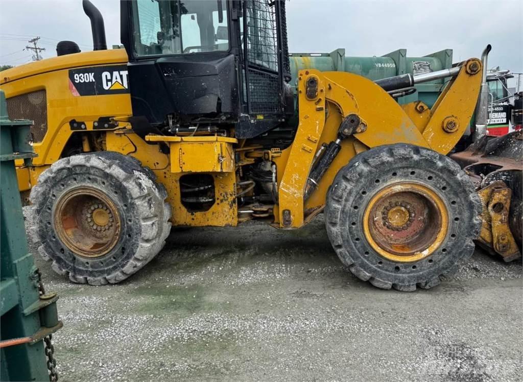 CAT 930K Фронтальні навантажувачі