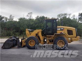 CAT 930M Фронтальні навантажувачі