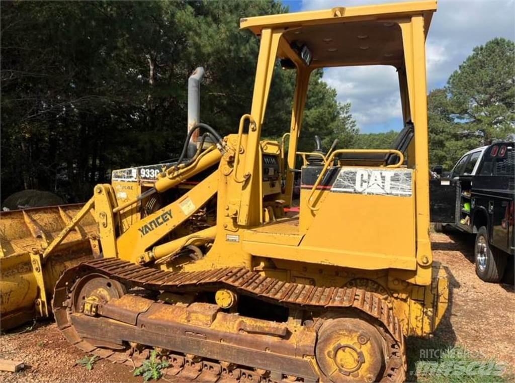 CAT 933C Гусеничні бульдозери