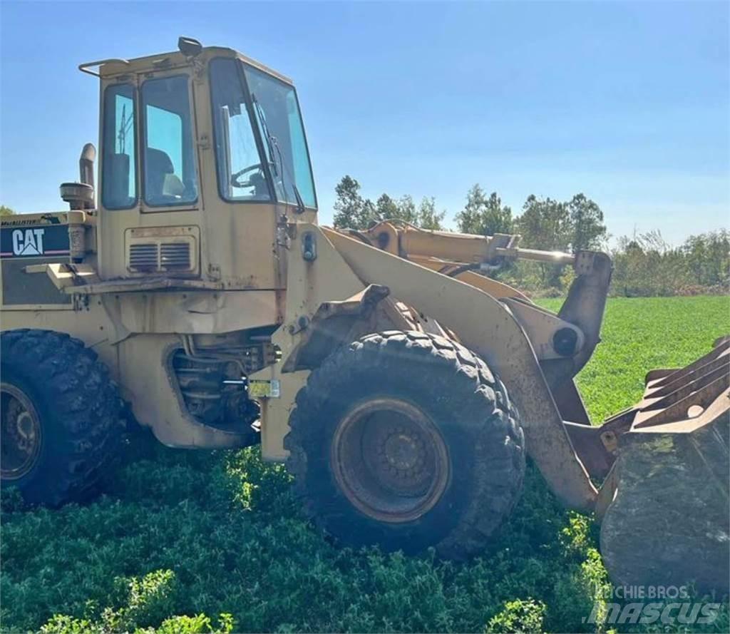 CAT 936F Фронтальні навантажувачі