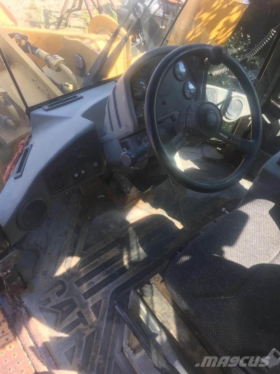 CAT 938G Фронтальні навантажувачі