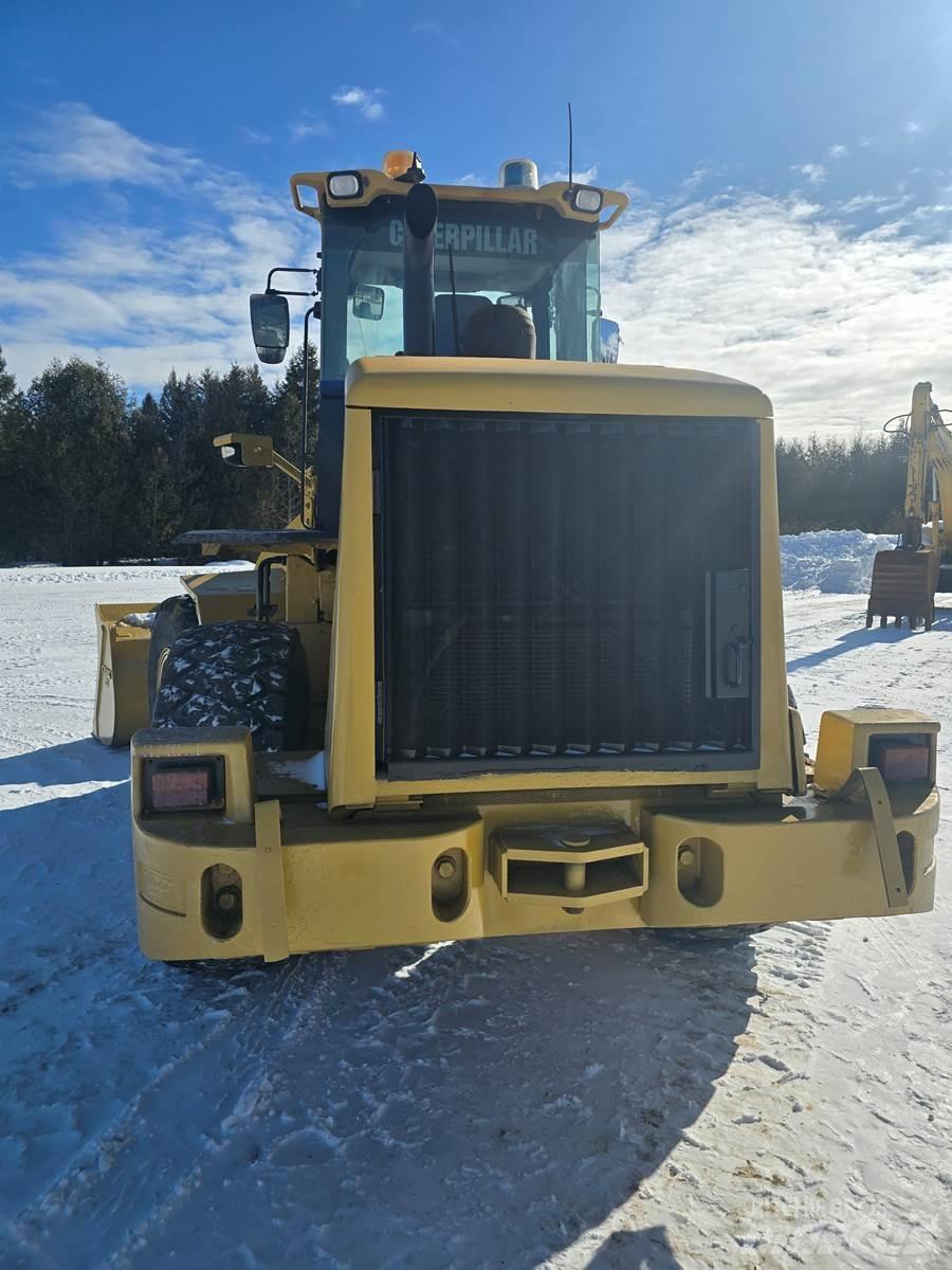 CAT 938H Фронтальні навантажувачі