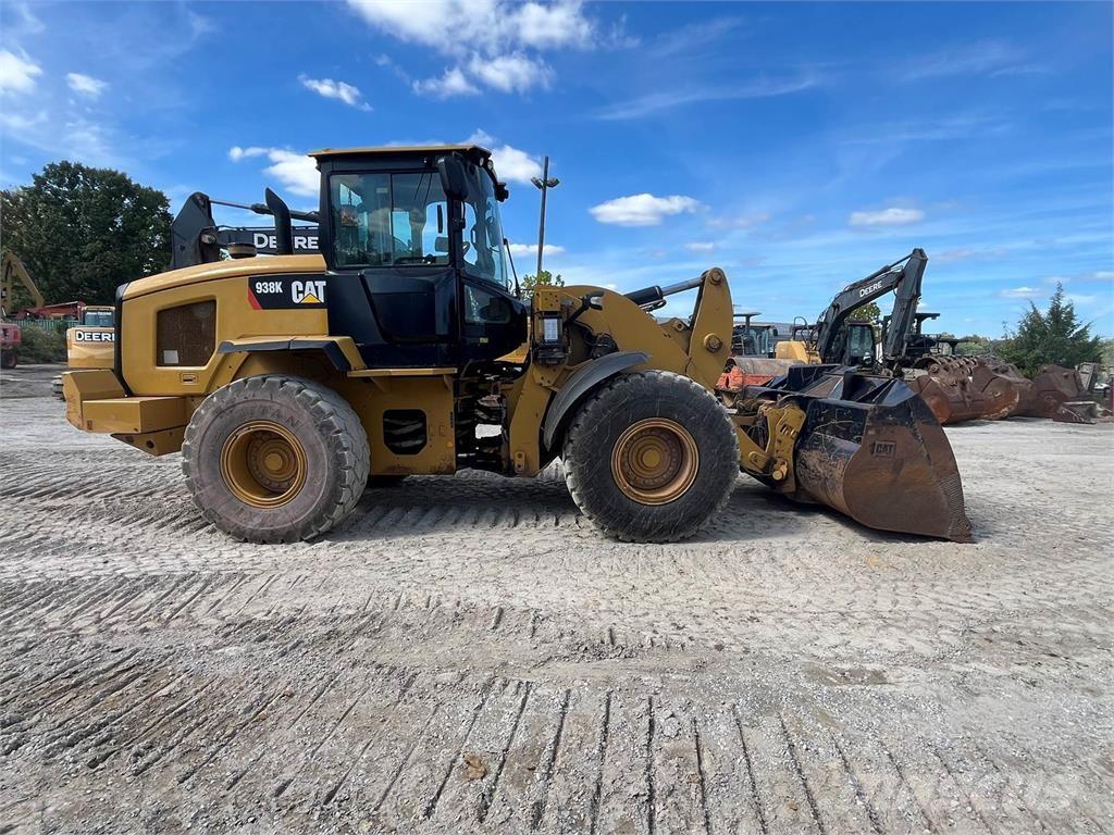CAT 938K Фронтальні навантажувачі