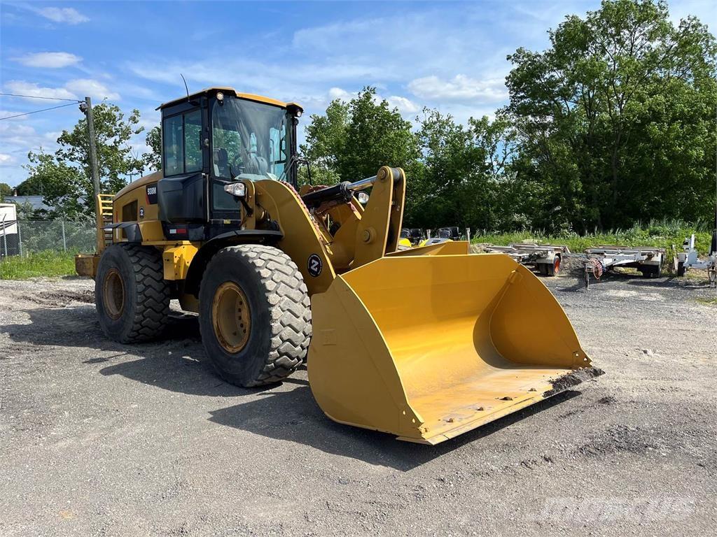 CAT 938M Фронтальні навантажувачі