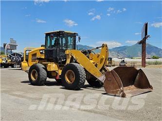 CAT 938M Фронтальні навантажувачі
