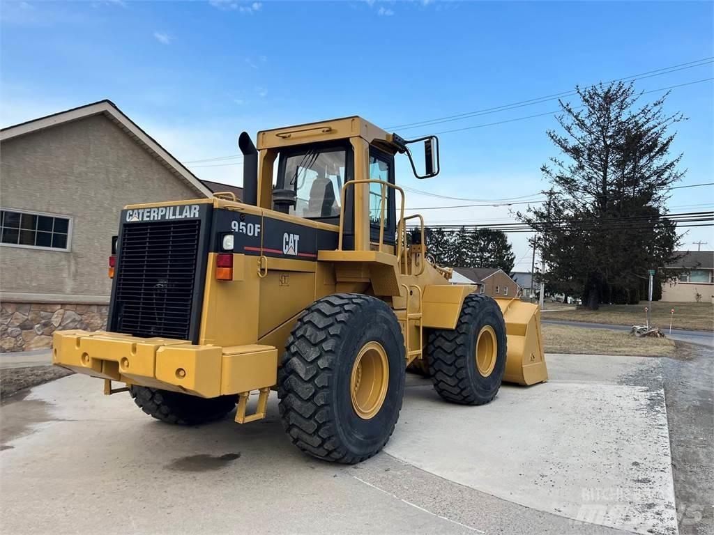 CAT 950F Фронтальні навантажувачі