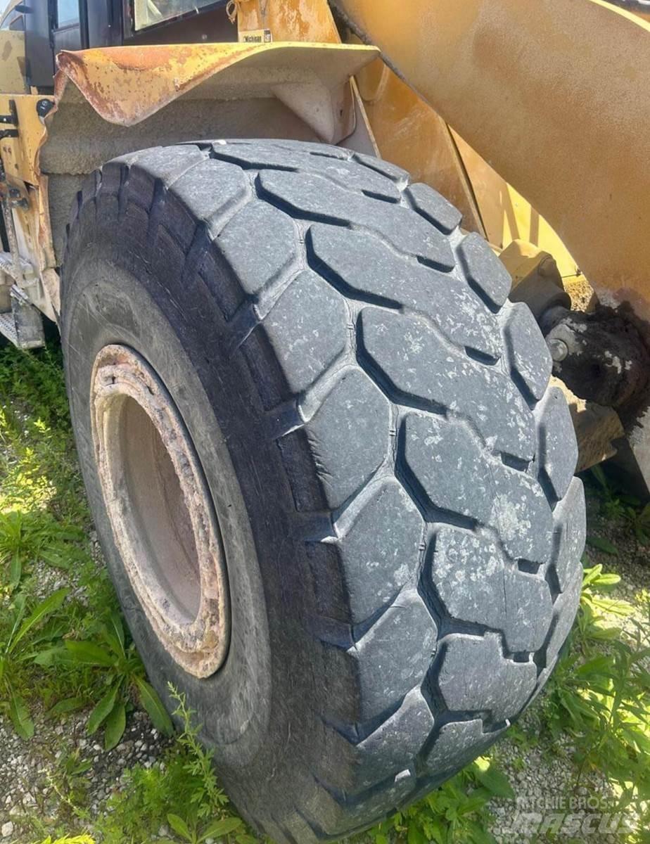 CAT 950G Фронтальні навантажувачі