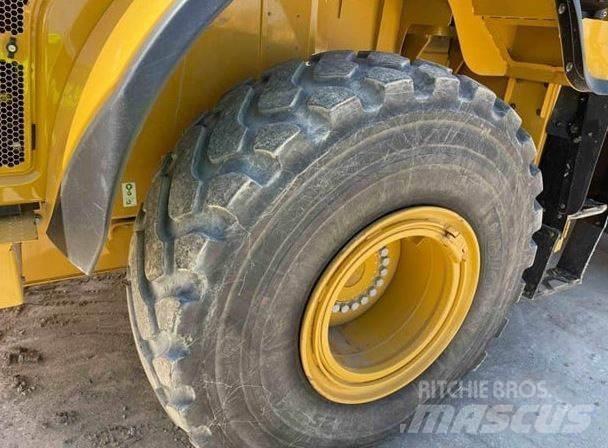 CAT 950M Фронтальні навантажувачі