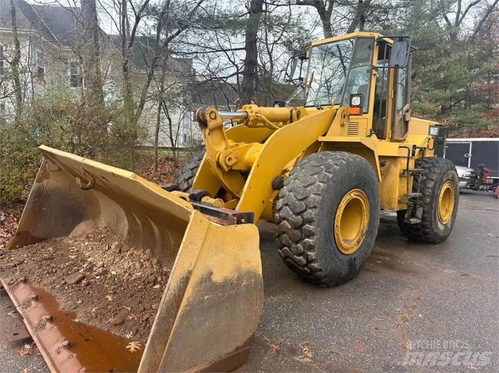 CAT 960F Фронтальні навантажувачі