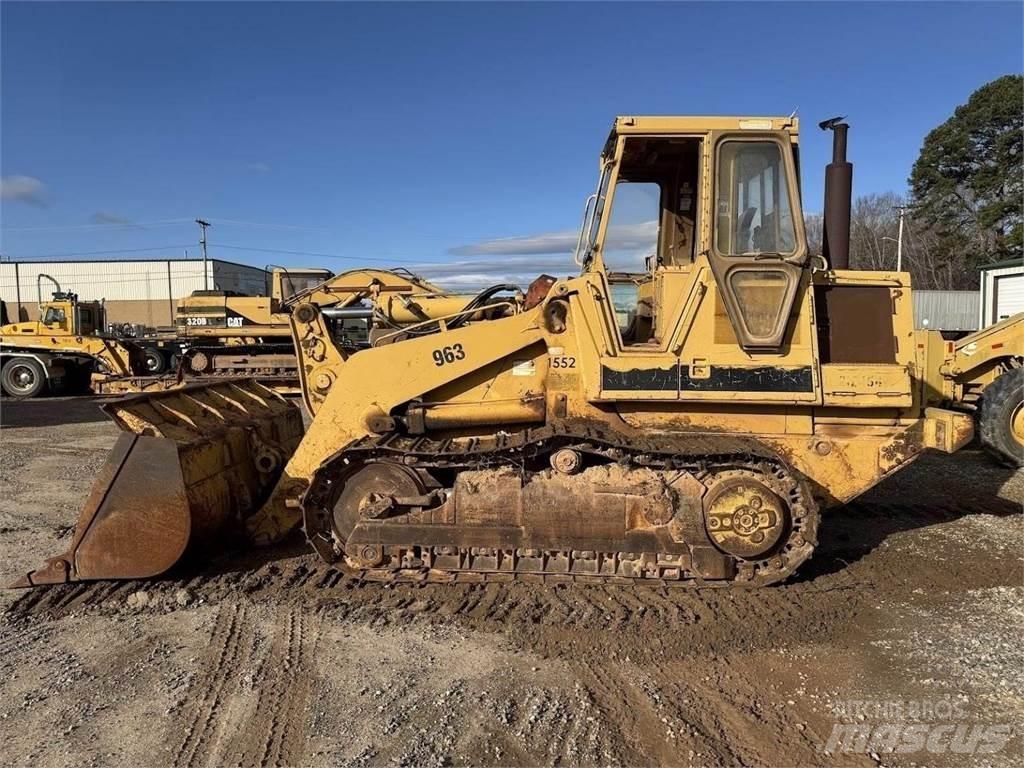 CAT 963 Гусеничні вантажники