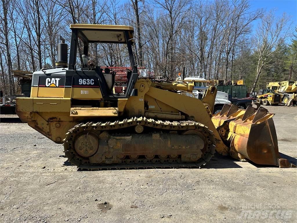 CAT 963C Гусеничні вантажники