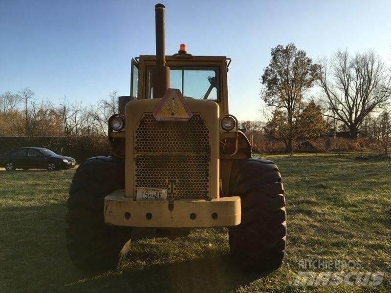 CAT 966 Фронтальні навантажувачі
