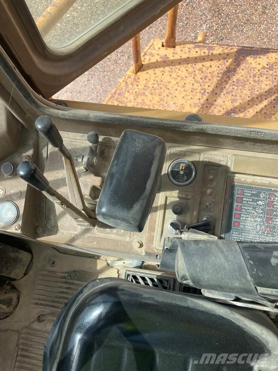 CAT 966D Фронтальні навантажувачі