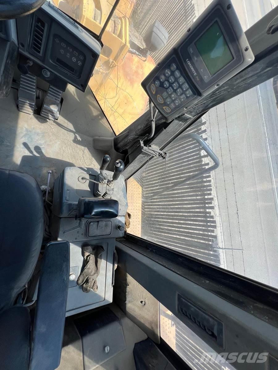 CAT 966G Фронтальні навантажувачі