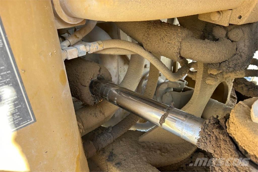 CAT 966G Фронтальні навантажувачі