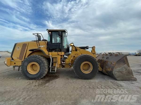 CAT 966K Фронтальні навантажувачі