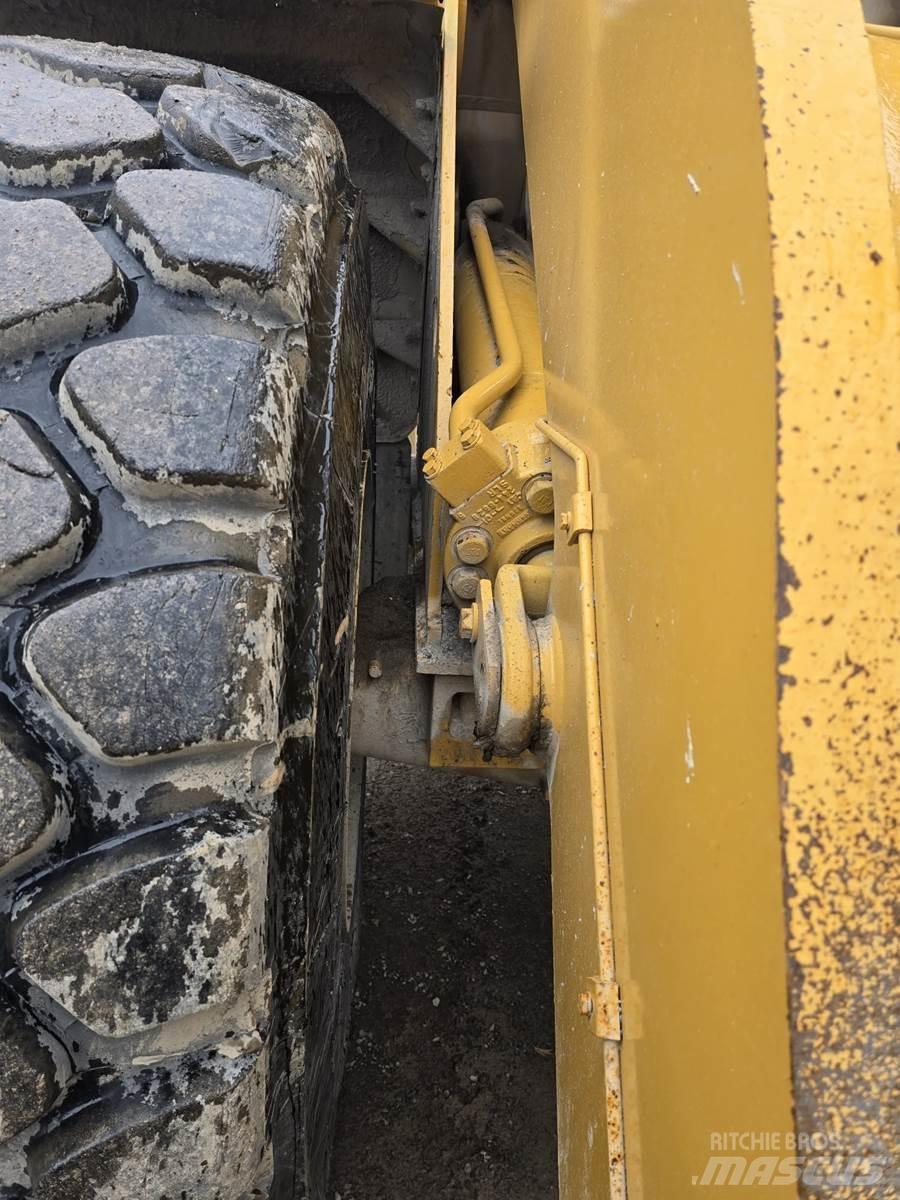 CAT 972H Фронтальні навантажувачі