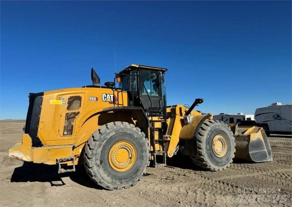 CAT 980 Фронтальні навантажувачі
