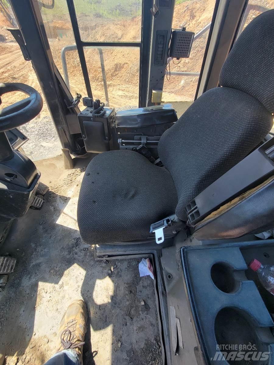 CAT 980G Фронтальні навантажувачі