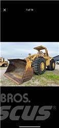 CAT 988 Фронтальні навантажувачі