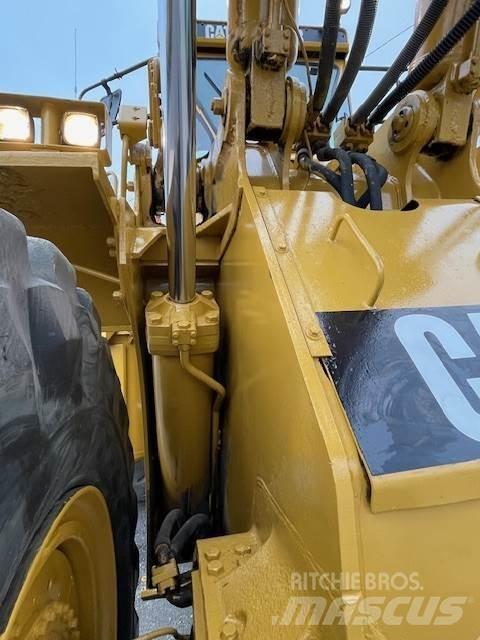 CAT 988B Фронтальні навантажувачі